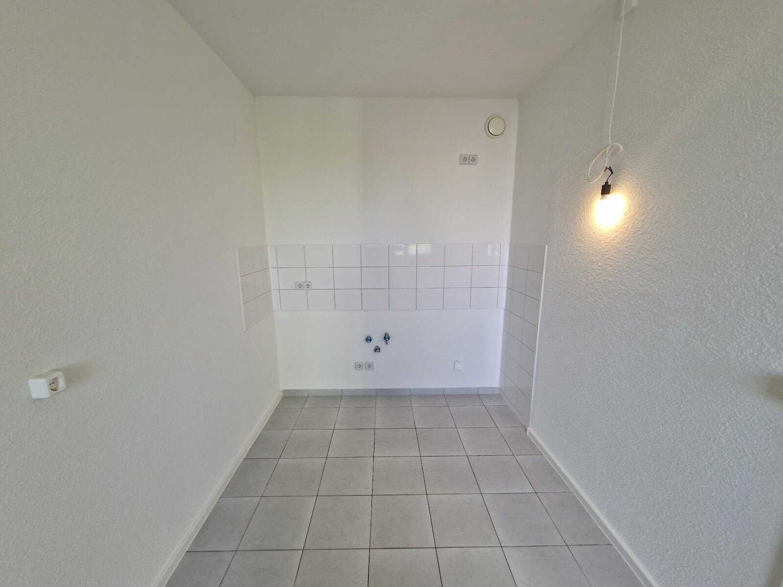 Jamboler Straße 7, 06130 Halle (Saale)
