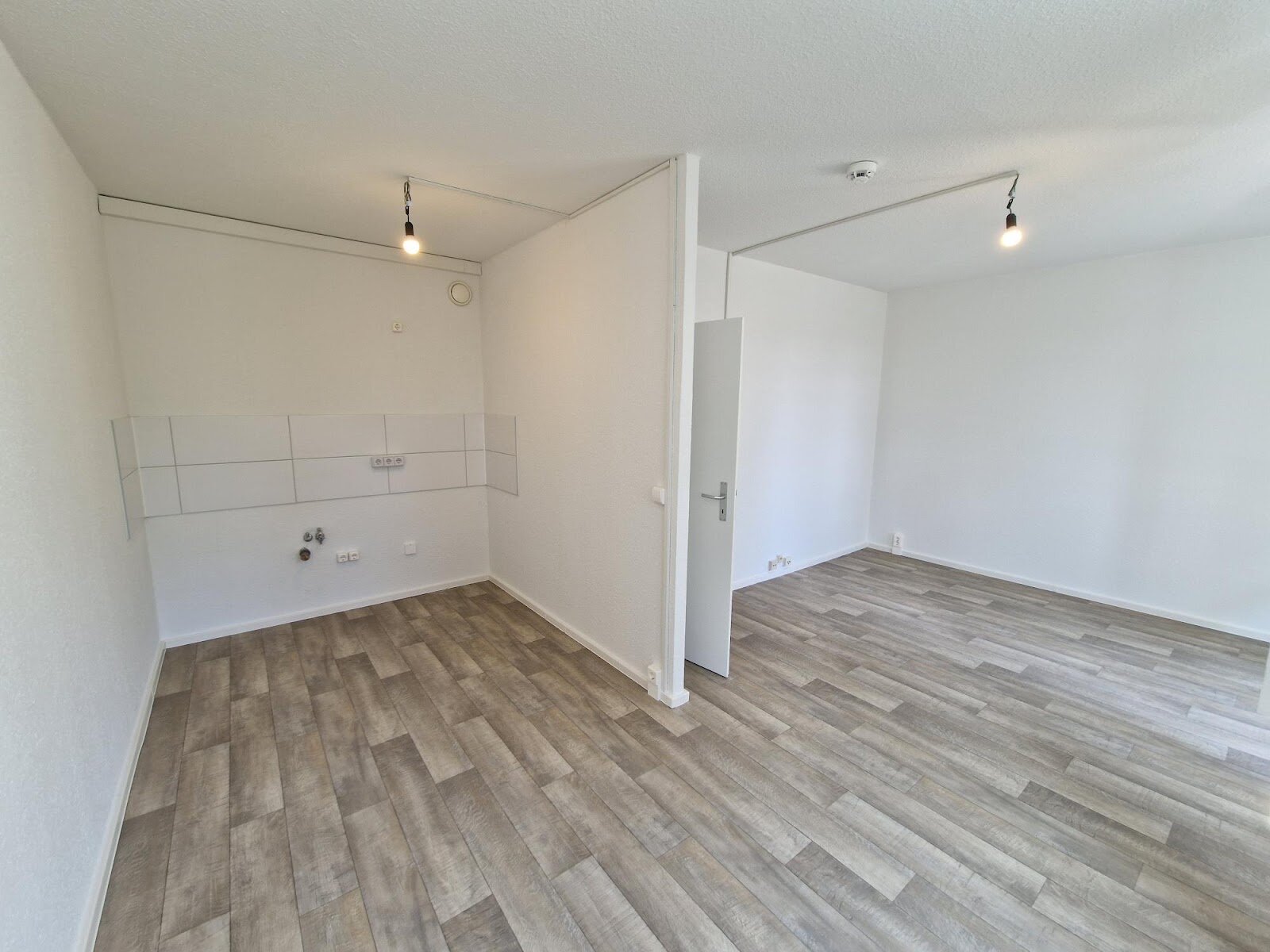 Jamboler Straße 32, 06130 Halle (Saale)