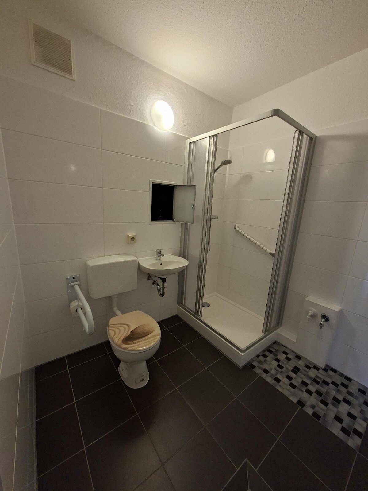 Theodor-Brugsch-Straße 12a, 03048 Cottbus