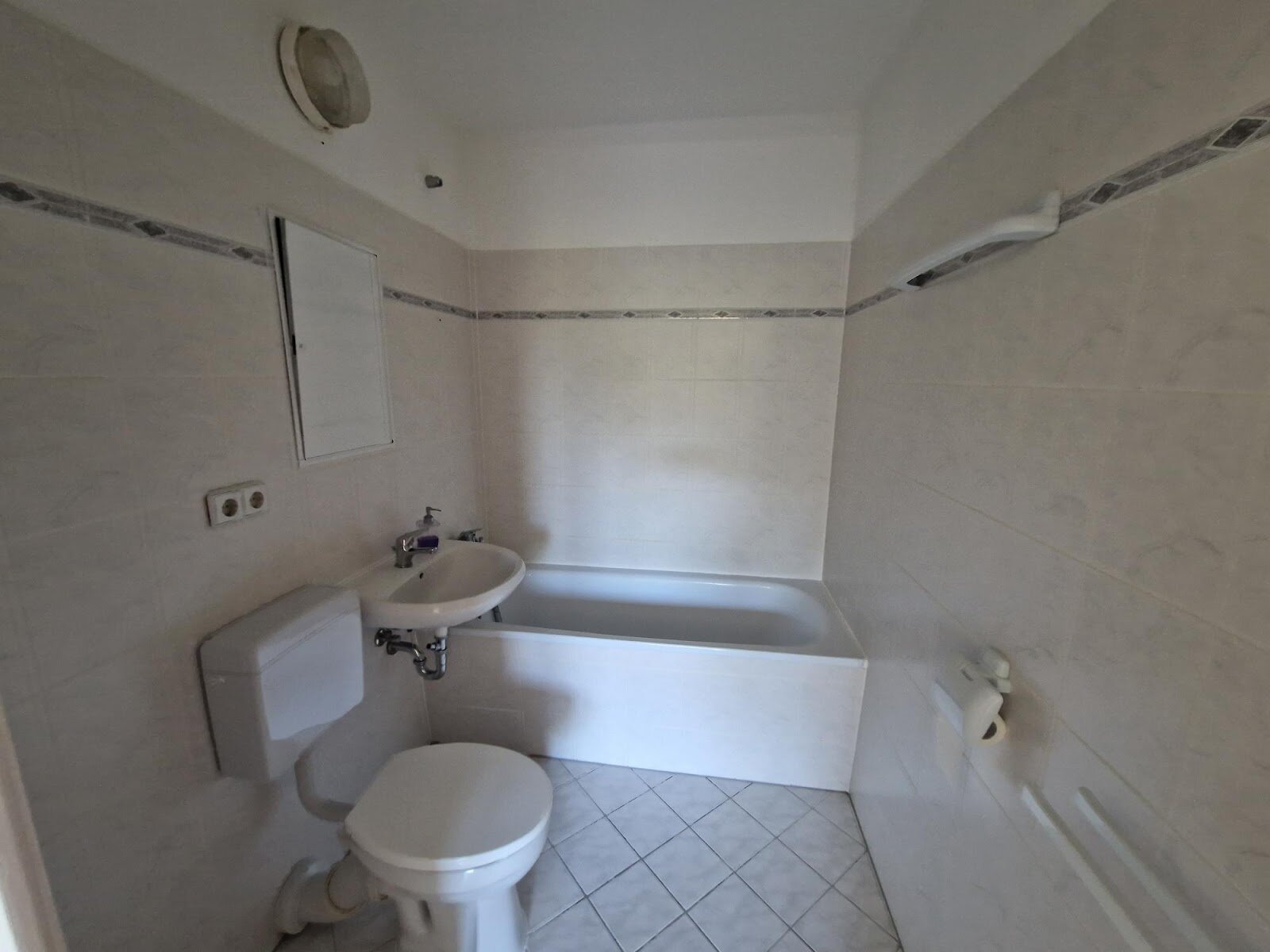 Anne-Frank-Straße 26, 03050 Cottbus