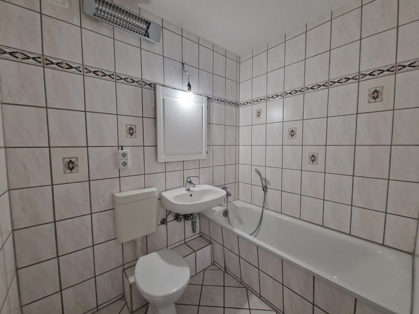 Straße des Friedens 10c, 06385 Aken (Elbe) Straße des Friedens 10c, 06385 Aken (Elbe)