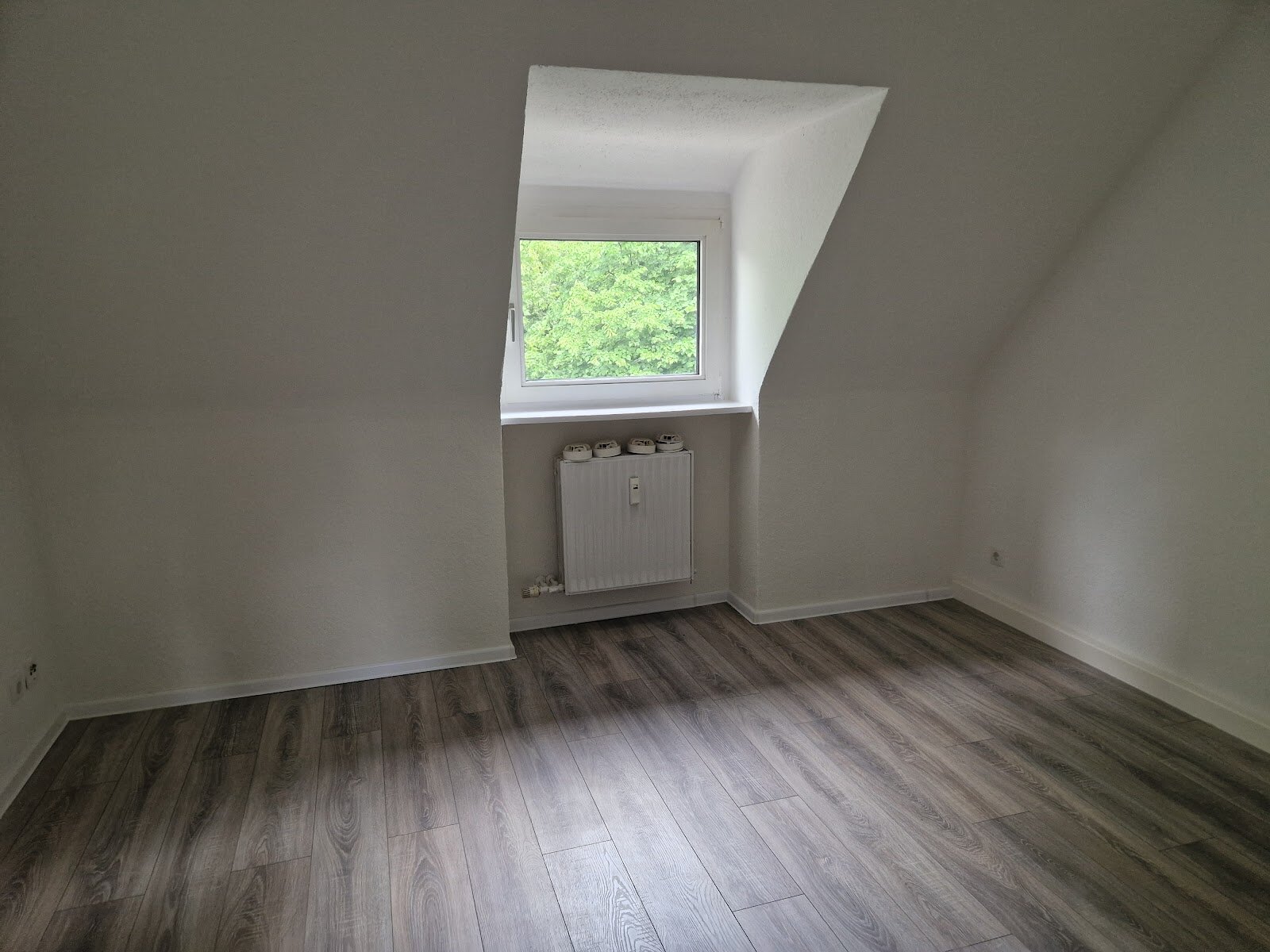 Emmericher Straße 89, 47138 Duisburg
