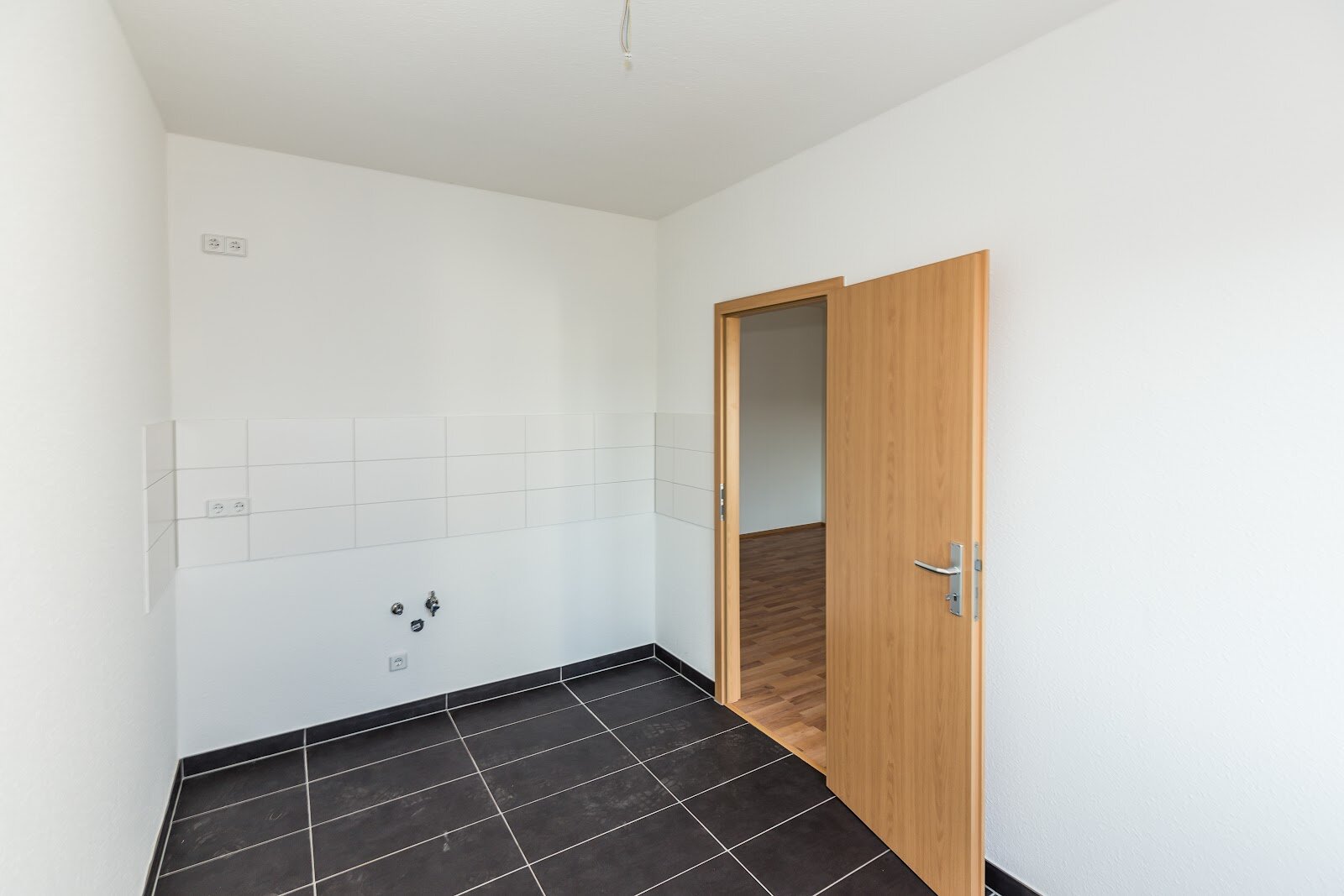 **JETZT EINZIEHEN**3-Zimmer-Wohnung // Balkon // DG // Bad mit Wanne // ab sofort - Photo 3