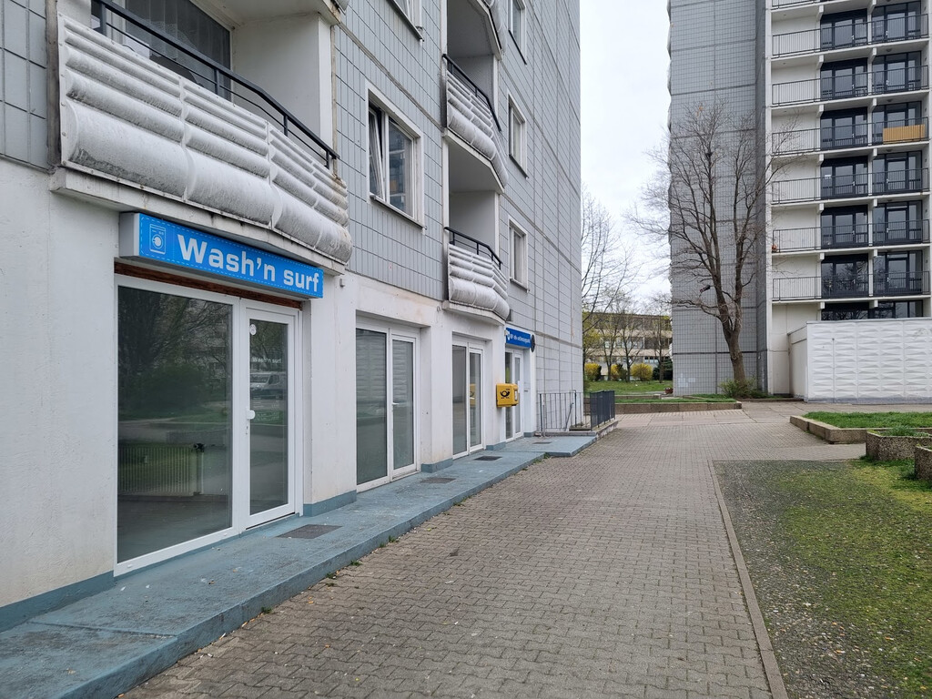 Albert-Wolf-Platz 1, 01239 Dresden