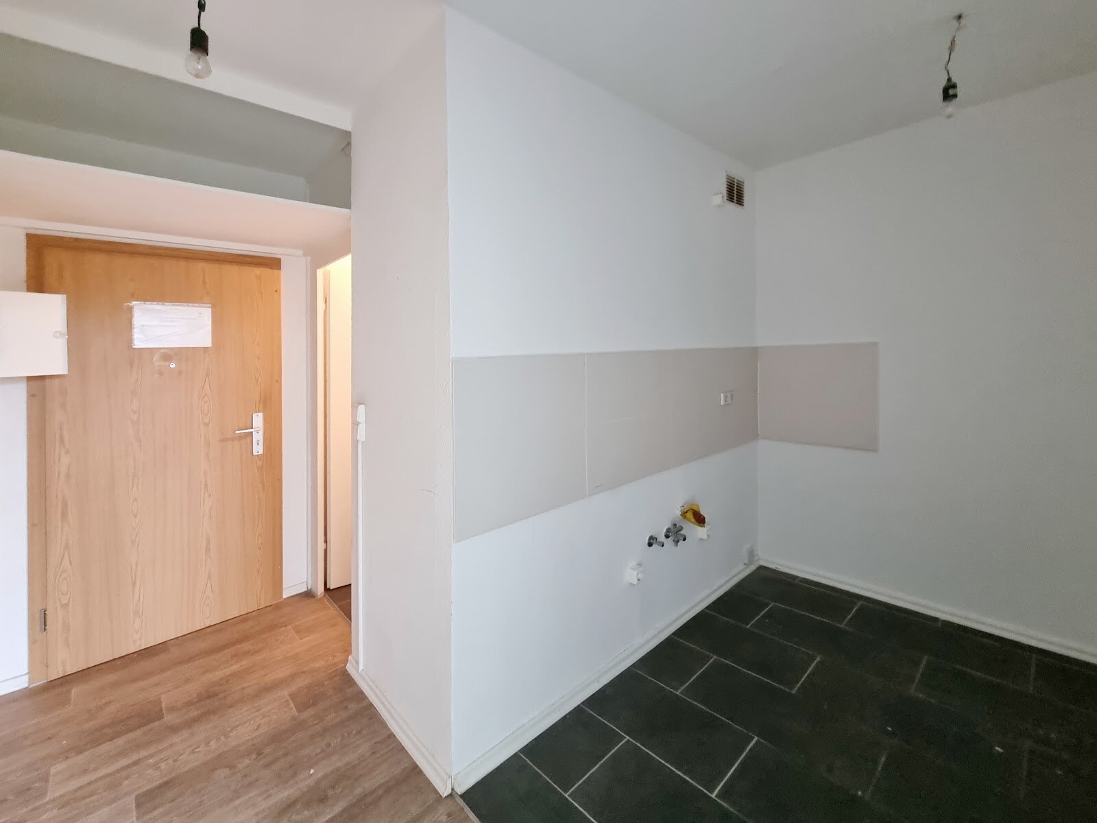 Albert-Wolf-Platz 1, 01239 Dresden