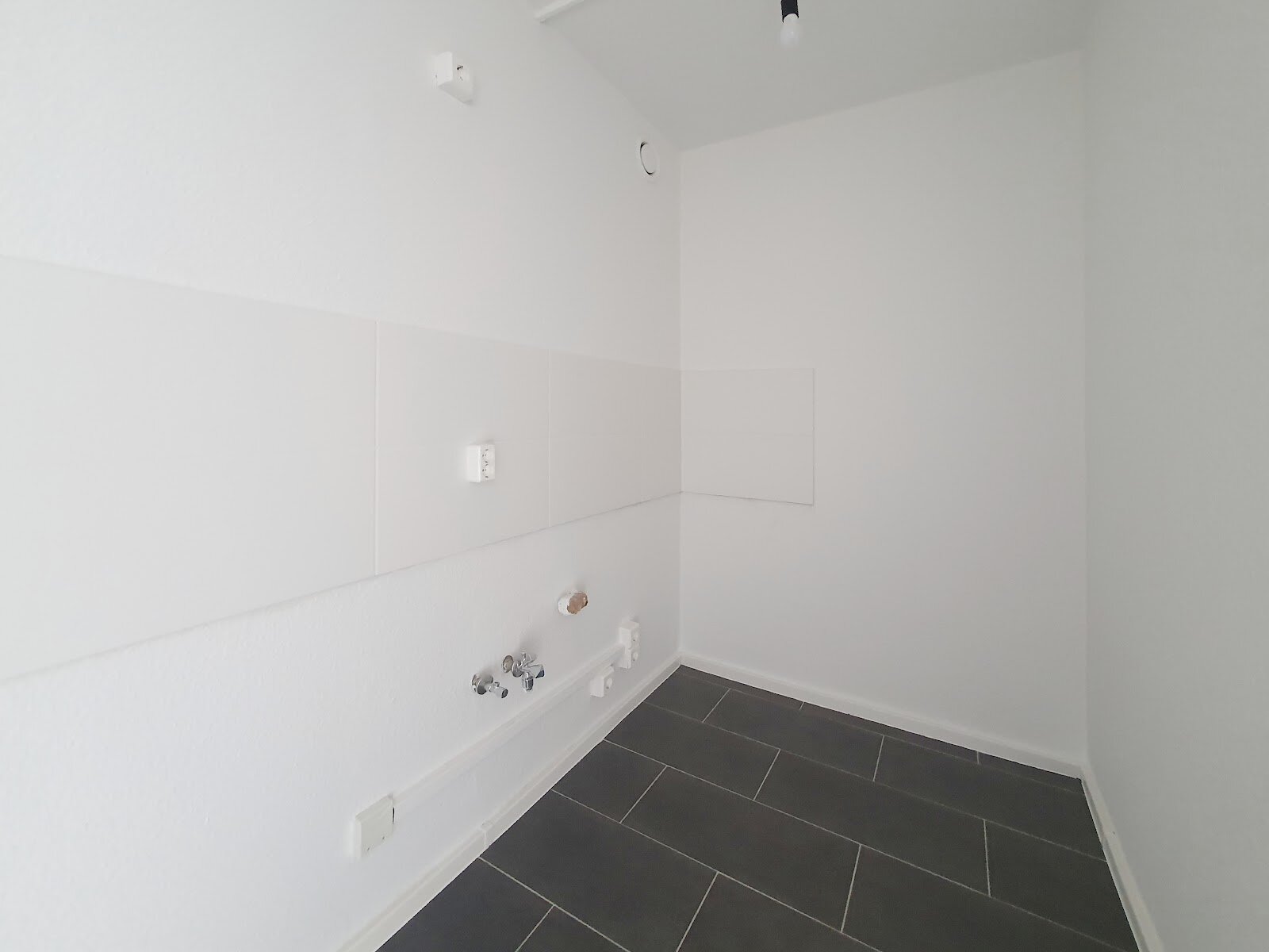 Albert-Wolf-Platz 1, 01239 Dresden