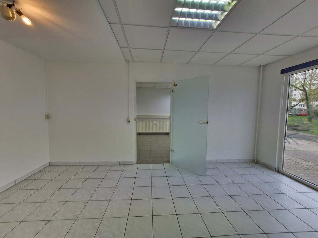 Albert-Wolf-Platz 2, 01239 Dresden