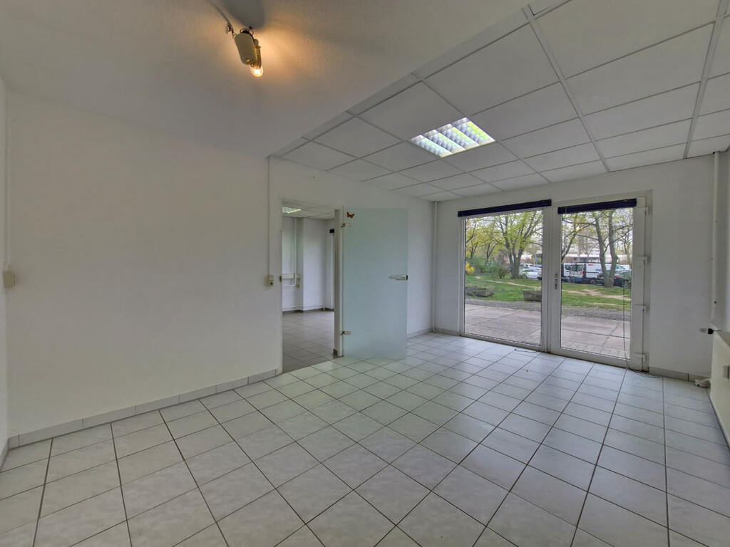 Albert-Wolf-Platz 2, 01239 Dresden