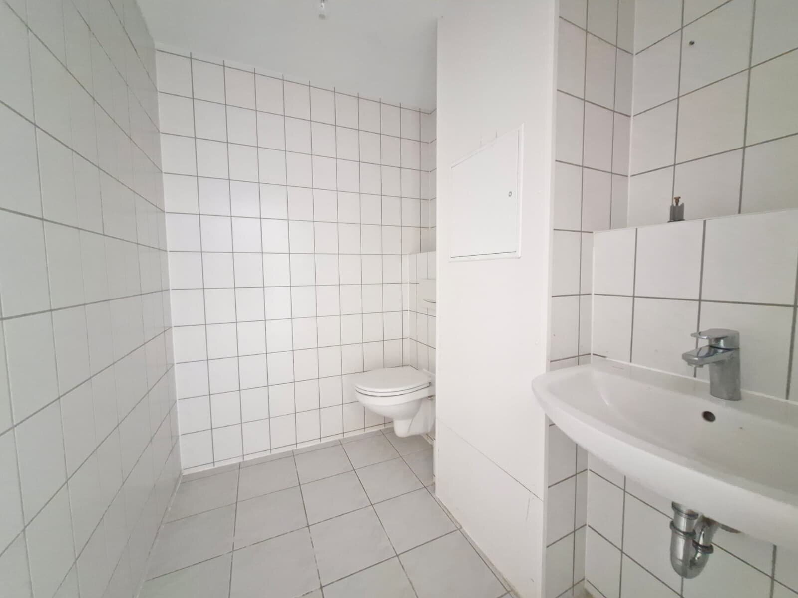 Albert-Wolf-Platz 2, 01239 Dresden