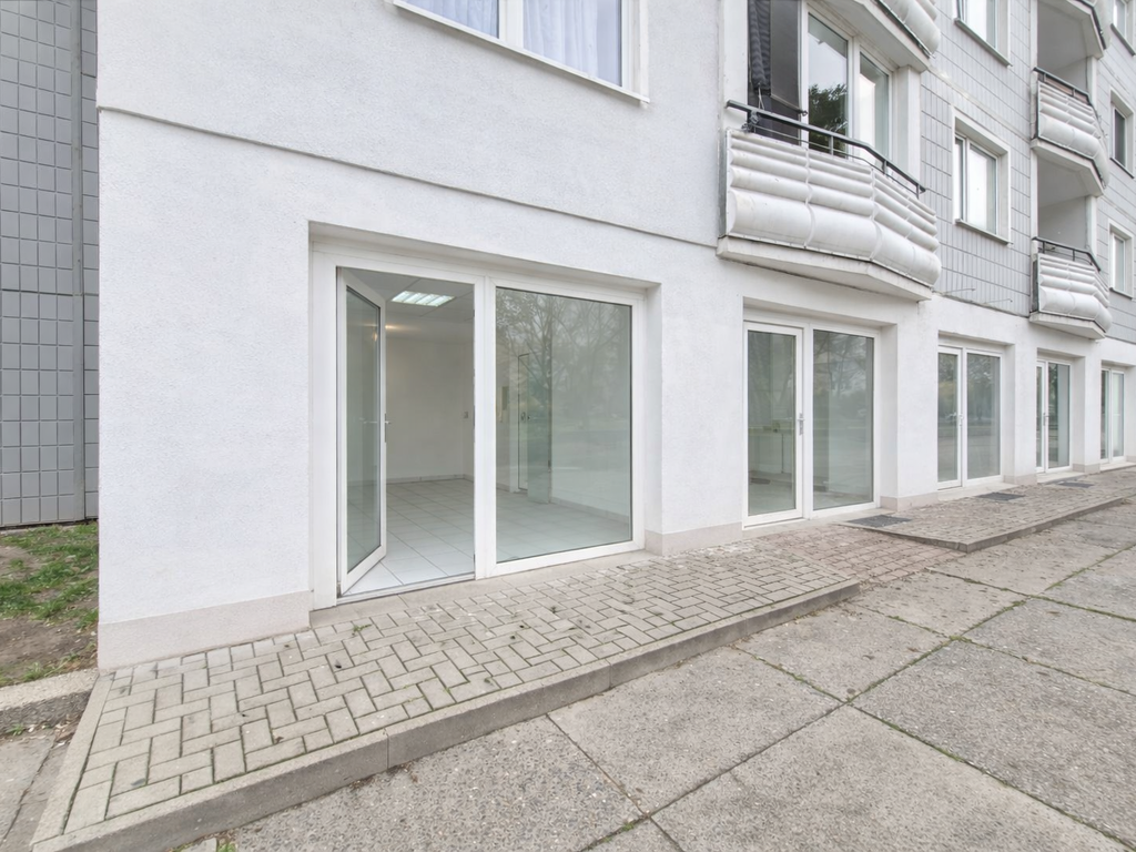 Albert-Wolf-Platz 2, 01239 Dresden