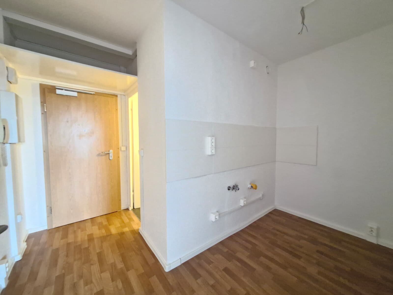 Albert-Wolf-Platz 2, 01239 Dresden