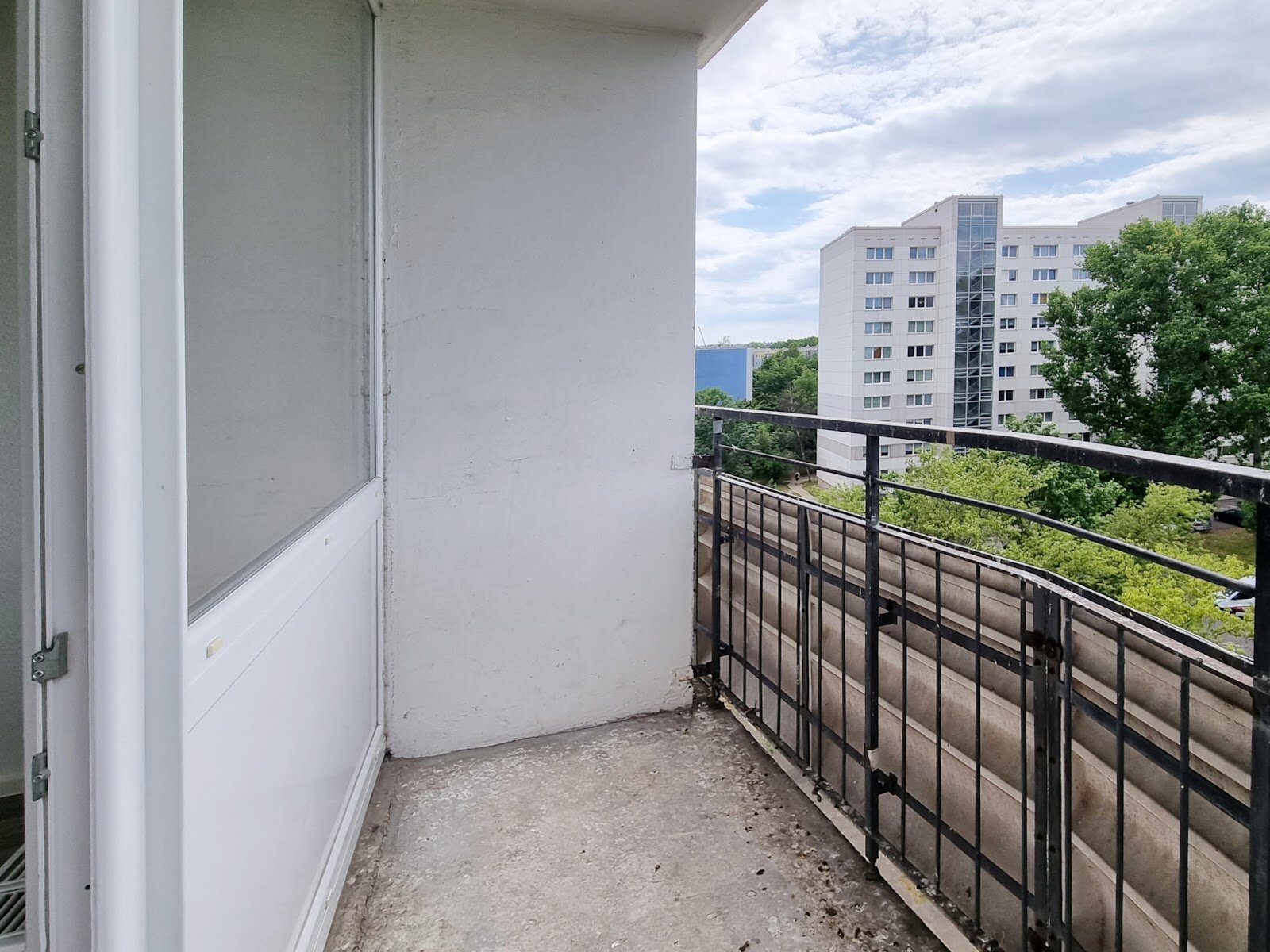 Albert-Wolf-Platz 2, 01239 Dresden