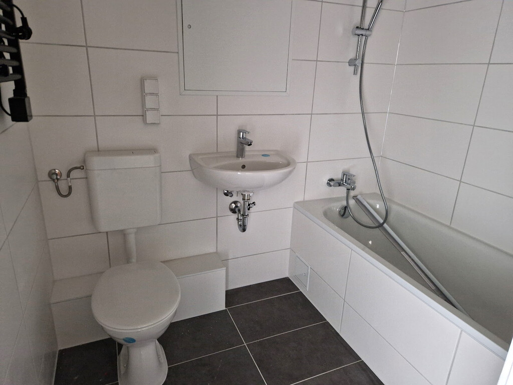 Jan-Petersen-Straße 8, 12679 Berlin