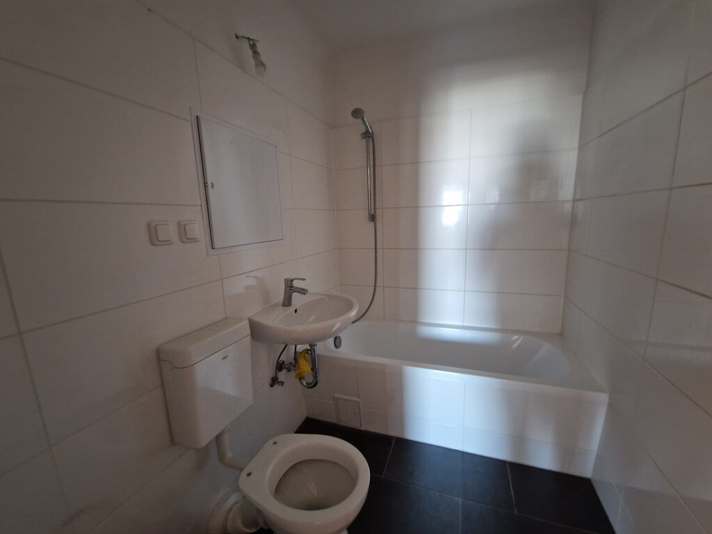 Gebrüder-Boll-Straße 22, 17033 Neubrandenburg