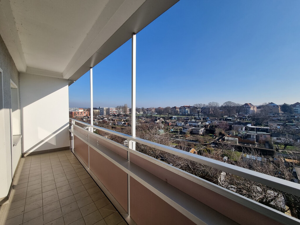 Sonnenblumenweg 22, 01159 Dresden