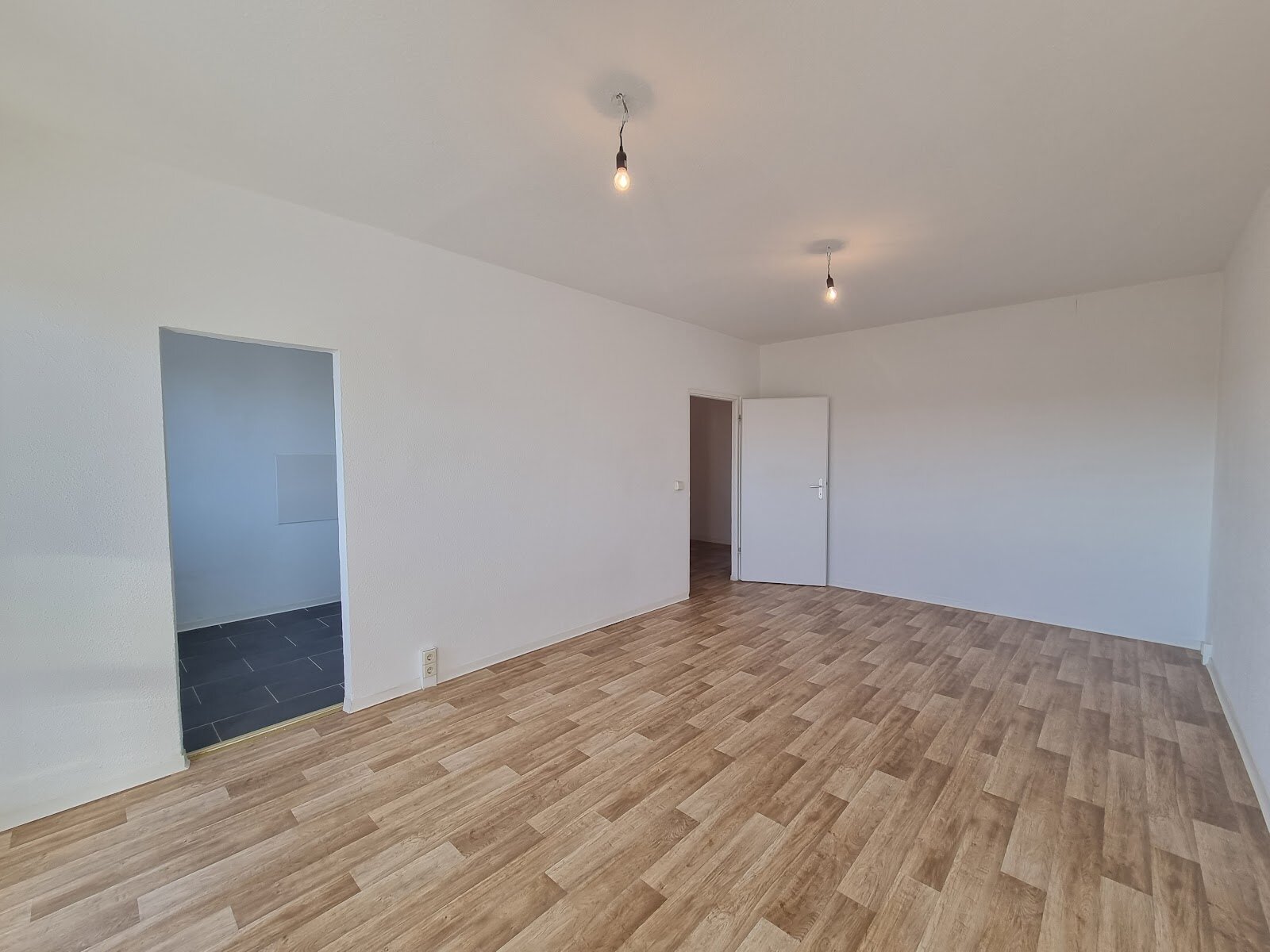 Sonnenblumenweg 22, 01159 Dresden