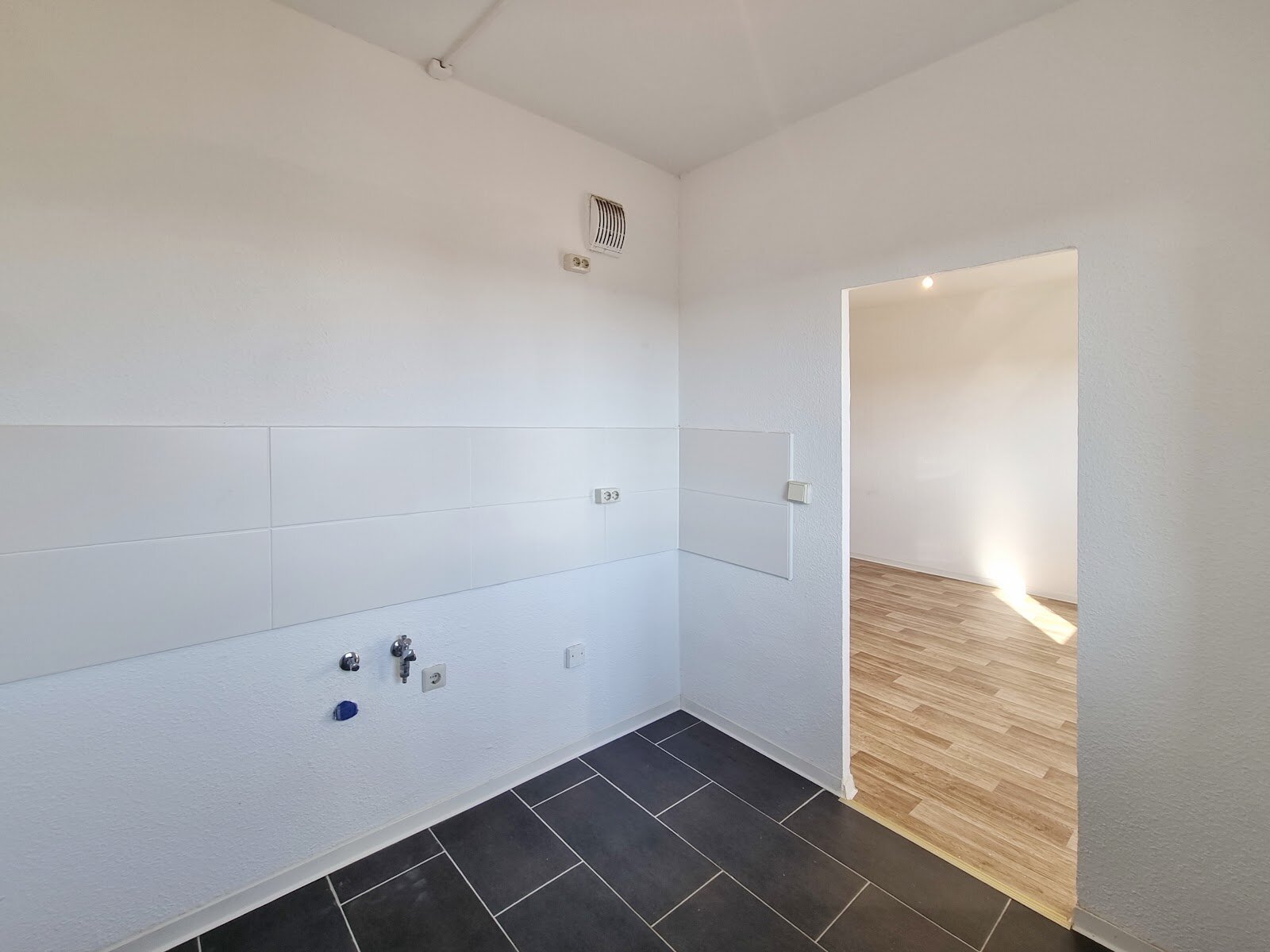 Sonnenblumenweg 22, 01159 Dresden