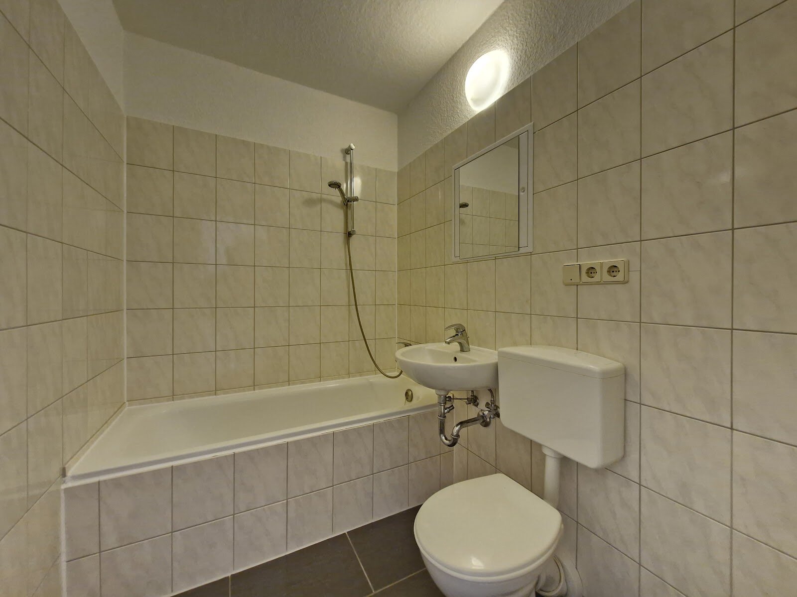 Albert-Köhler-Straße 1, 09122 Chemnitz