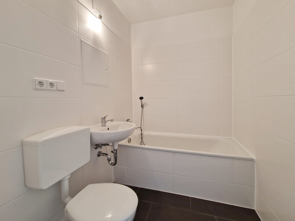 Albert-Köhler-Straße 3, 09122 Chemnitz