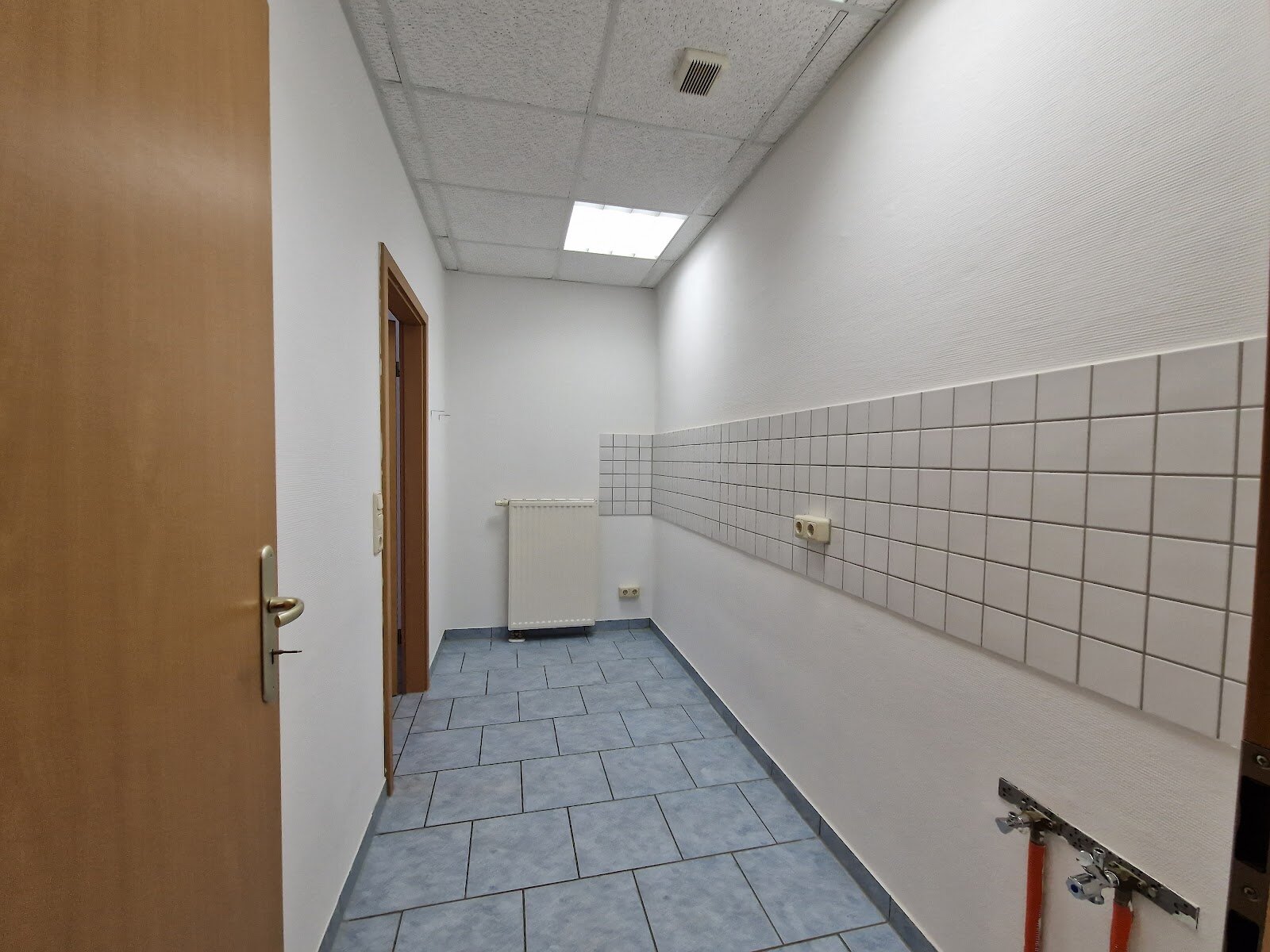 Walter-Markov-Ring 5, 04288 Leipzig Walter-Markov-Ring 5, 04288 Leipzig