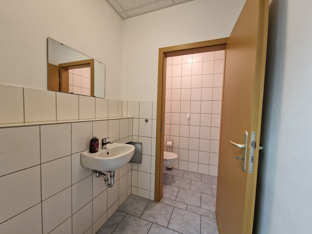 Walter-Markov-Ring 5, 04288 Leipzig Walter-Markov-Ring 5, 04288 Leipzig