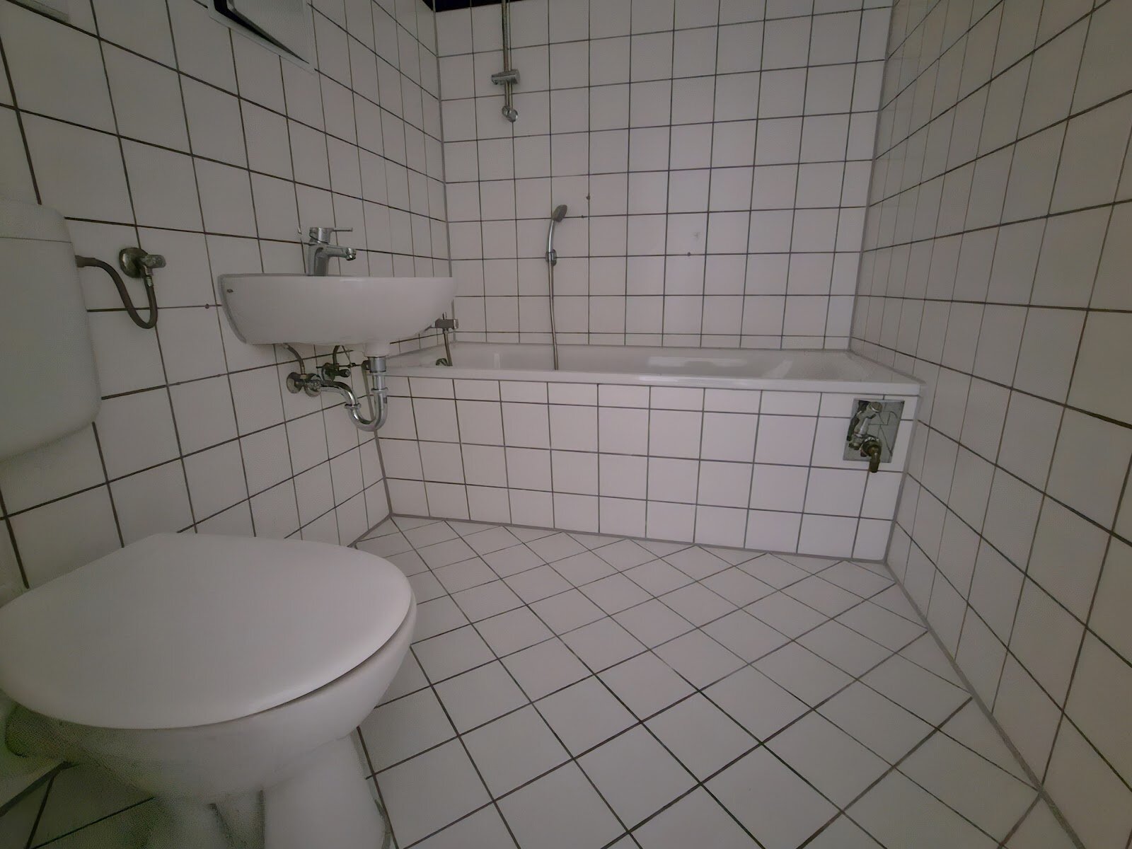 Amsterdamer Straße 16, 06128 Halle (Saale)