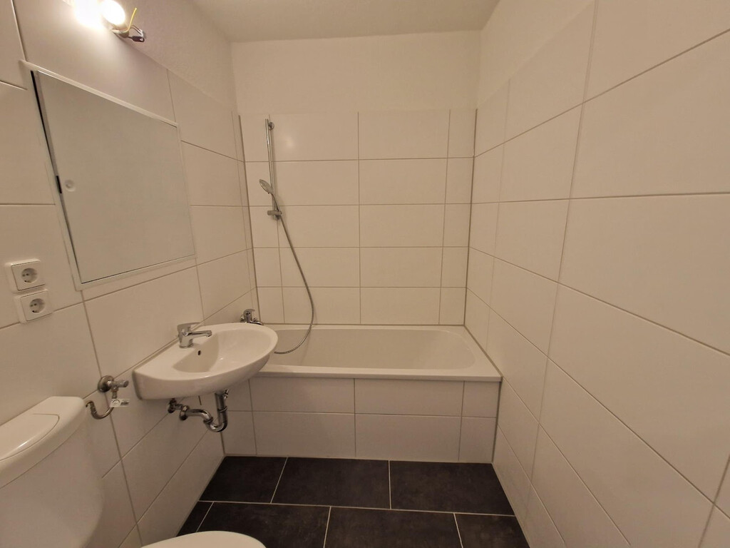 Jamboler Straße 10, 06130 Halle (Saale)