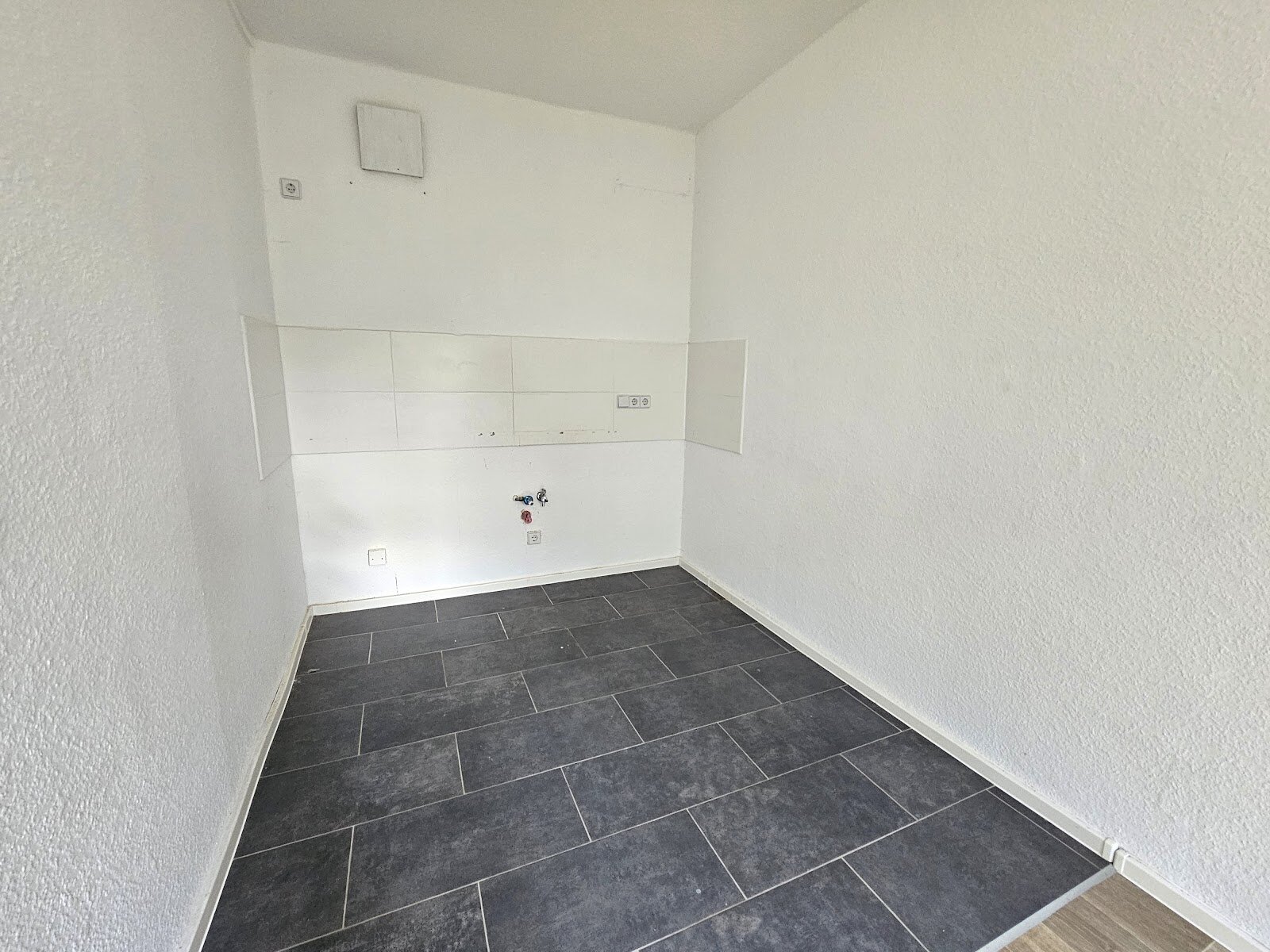 Jamboler Straße 11, 06130 Halle (Saale)