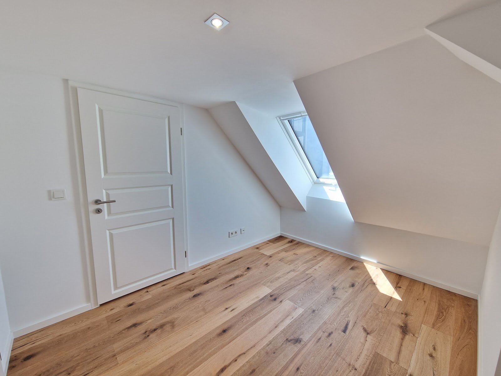 Berliner Straße 12, 04105 Leipzig Berliner Straße 12, 04105 Leipzig