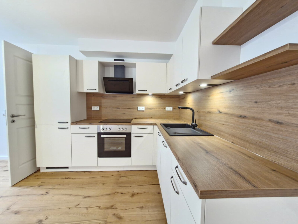 Berliner Straße 12, 04105 Leipzig Berliner Straße 12, 04105 Leipzig