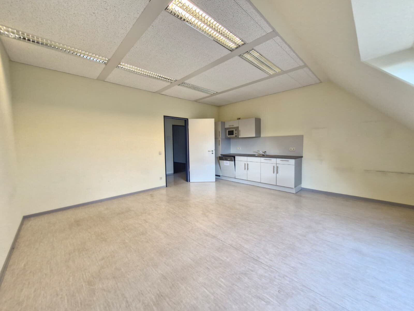 Erich-Weinert-Straße 20, 04105 Leipzig